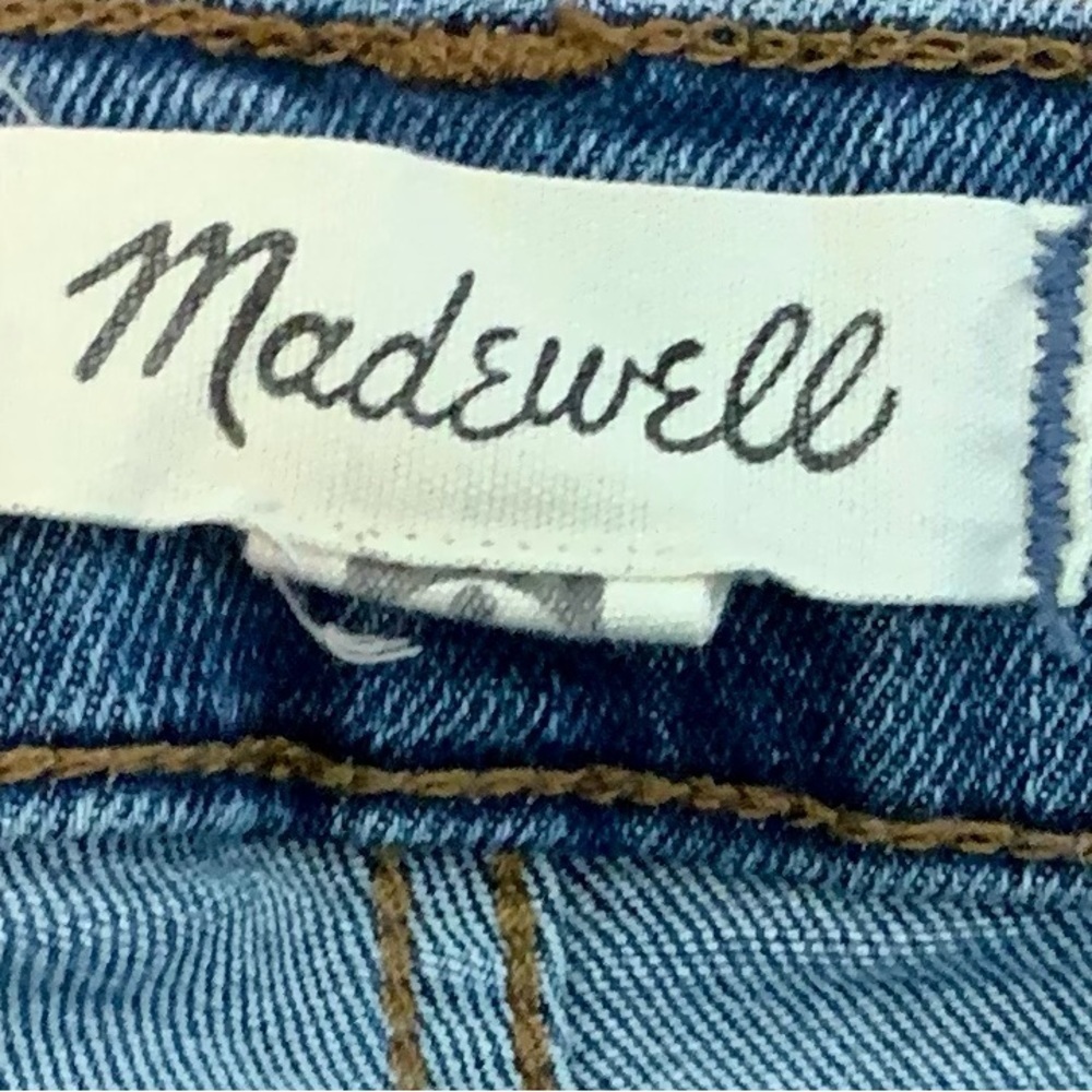 Madewell 10" High-Rise Skinny Jeans in Mackey Wash: Button-Front Edition size 26 - Picture 5 of 8